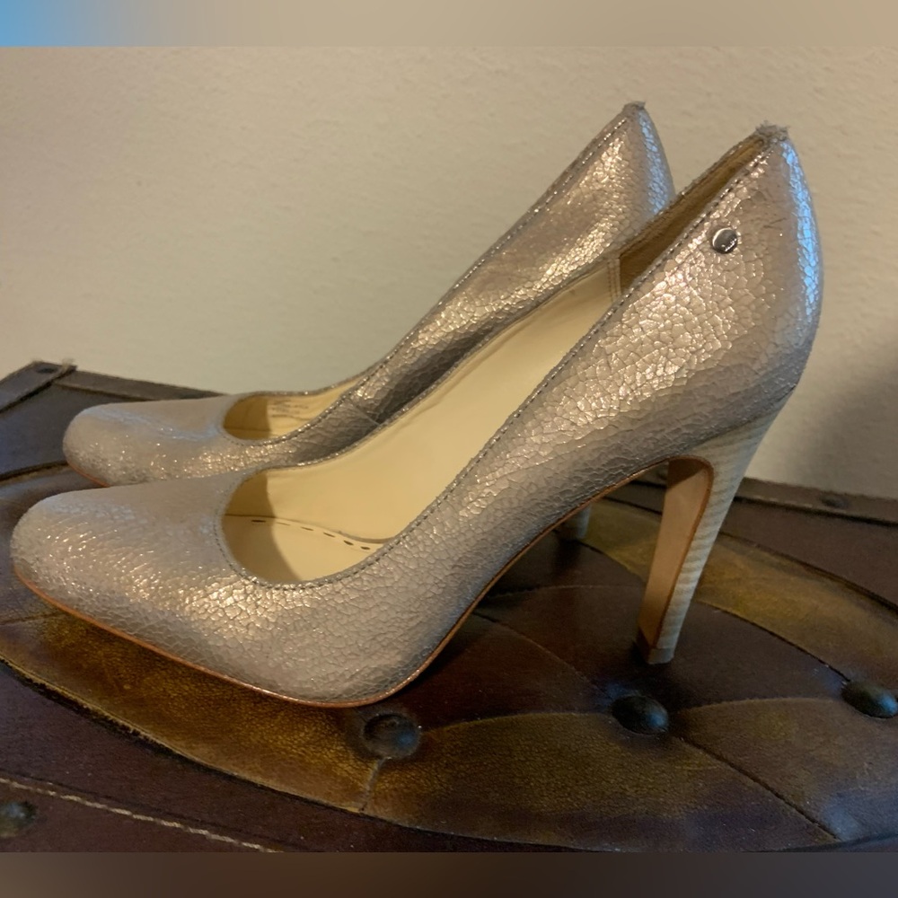 Coach Adina Leather Heels 8.5 Silver Gold